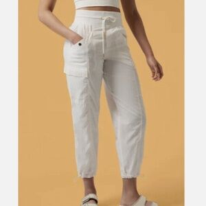 NWT! 🤍 Athleta x Alicia Keys High Waist Utility Pant, Cream, Size 10